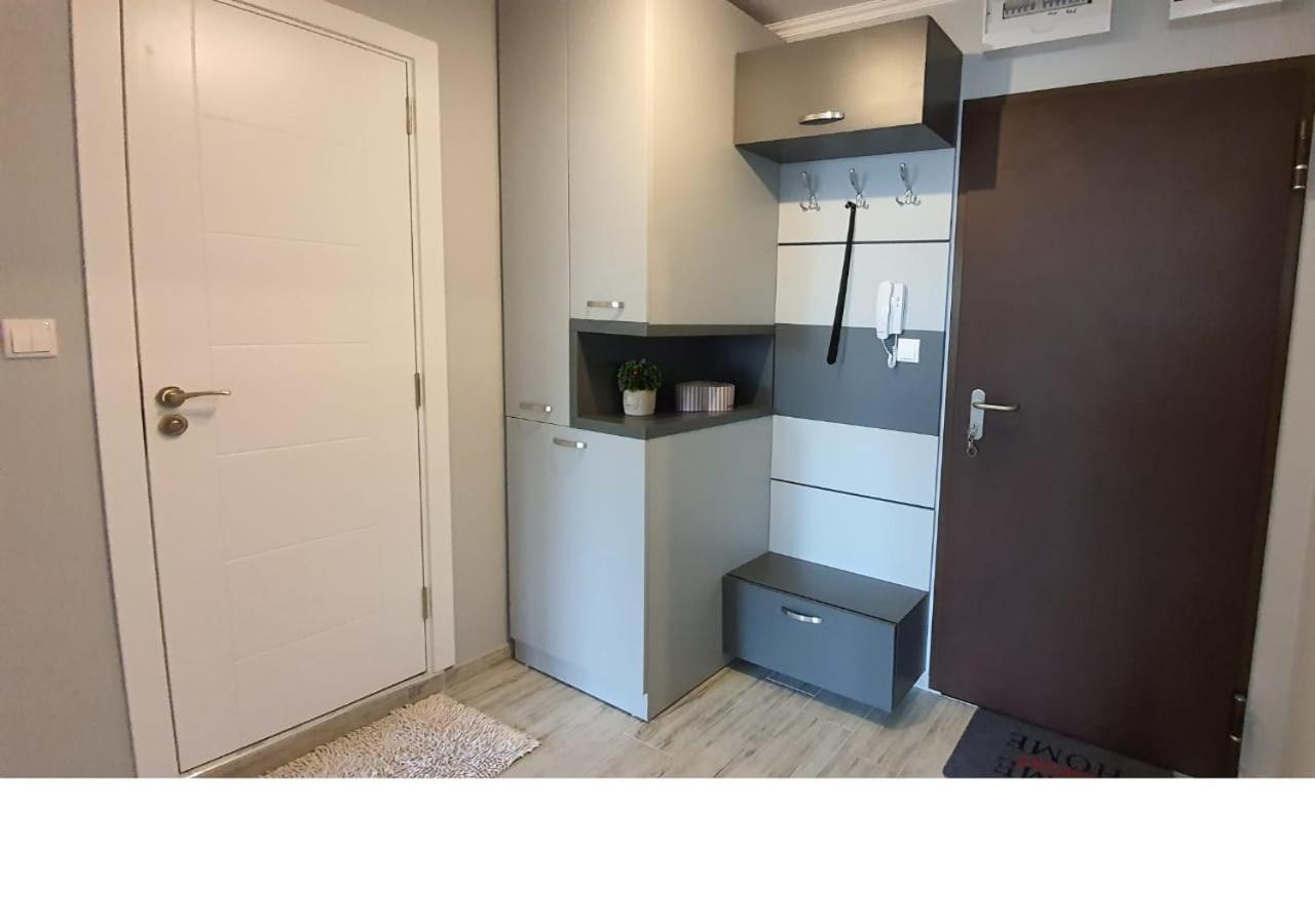 Appartamento K&K Stylish Elegance Burgas Esterno foto